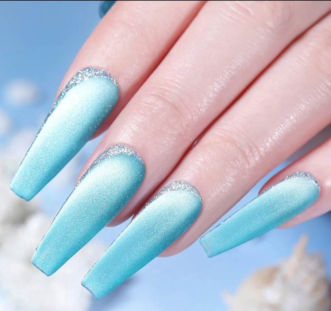 Cat eye gel polish