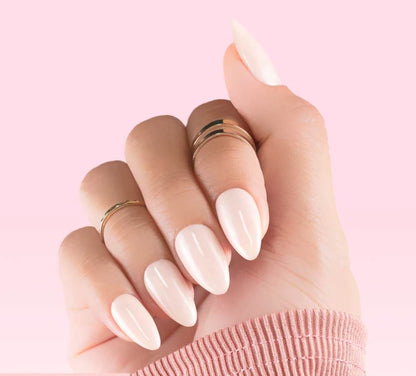 Almond Nails 